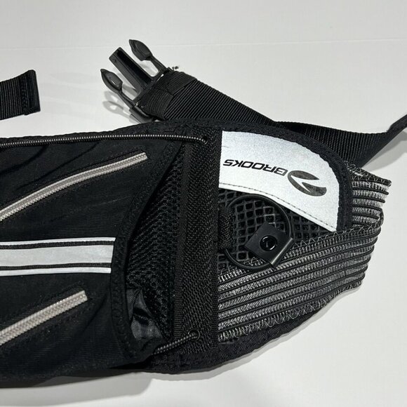 Brooks Men's Running Waist Fanny Pack - Reflective Black Padded - Picture 4 of 6